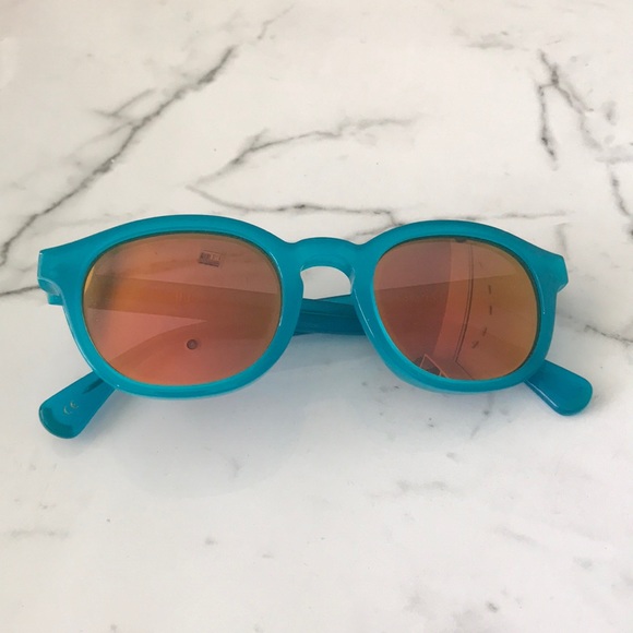 Wildfox Accessories - WildFox smart fox glasses turqoise mirrored orange